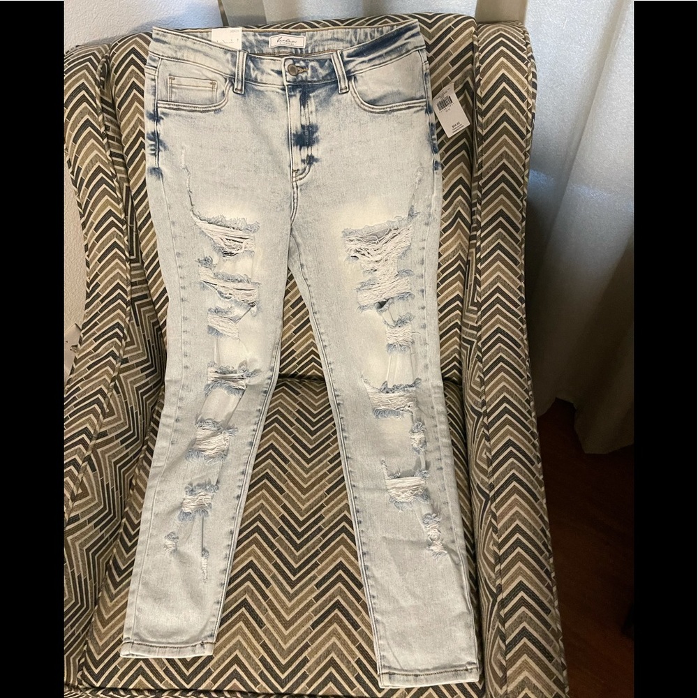 Kancan Jeans Mid-Rise Skinny Sz 30 NWT